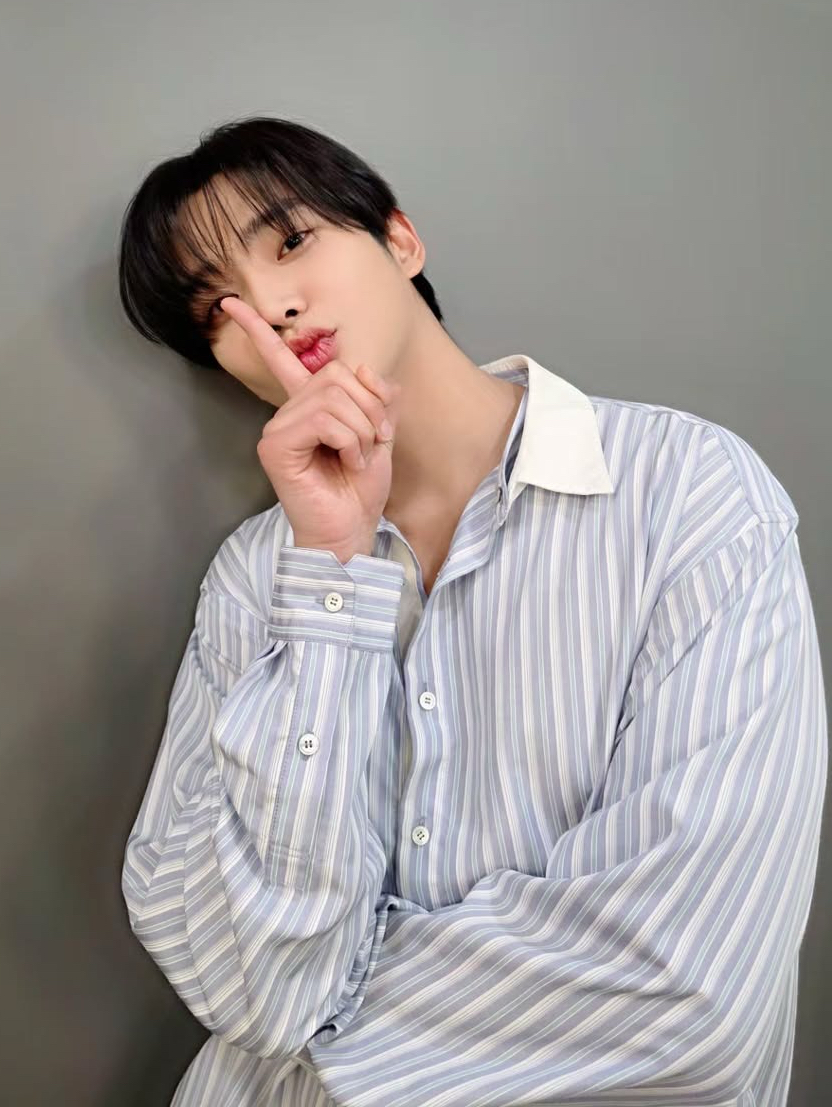 A moment captured by a fan of Rowoon
