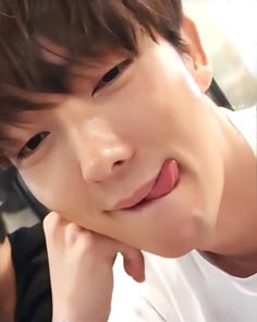 A moment captured by a fan of Lee Joongi