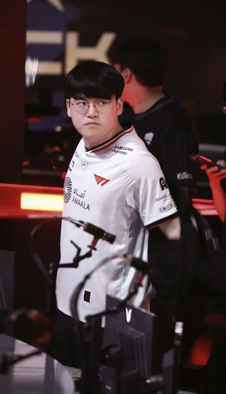 Gumayusi background image recommended by Choeaedol Celeb fandom
