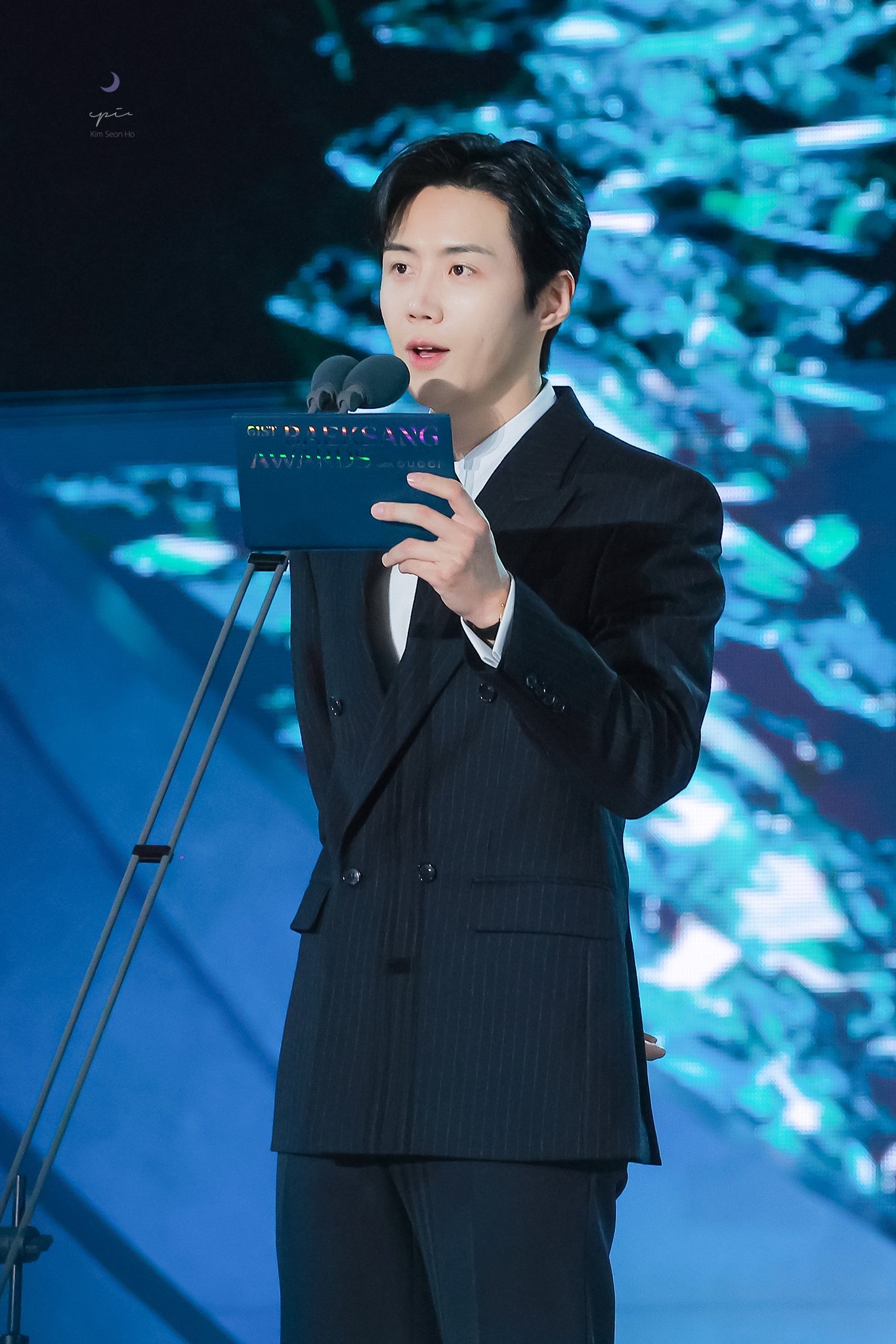 A moment captured by a fan of Kim Seonho