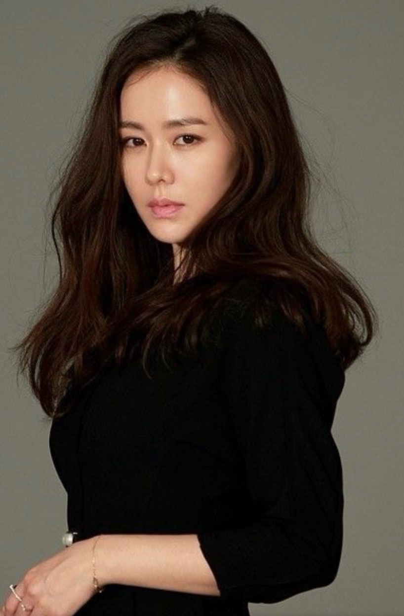 孙艺珍的最新照片