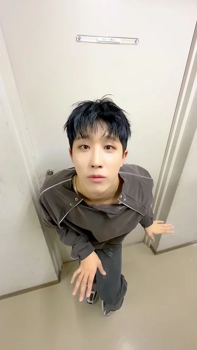 Cuplikan di balik layar dari Cha Eunwoo