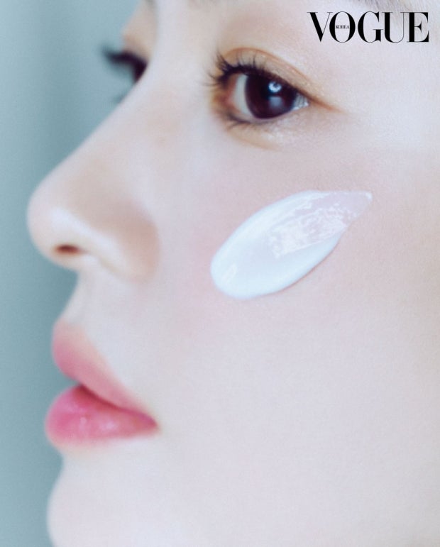 Recent activity shot of Song Hyekyo