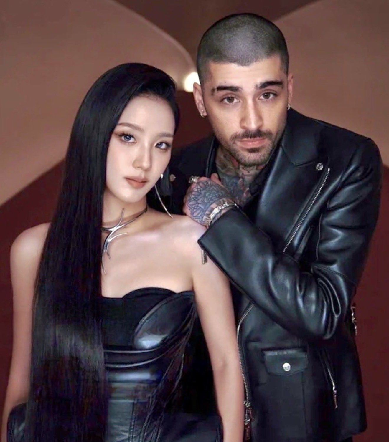 Latest photo of Jisoo (1995)