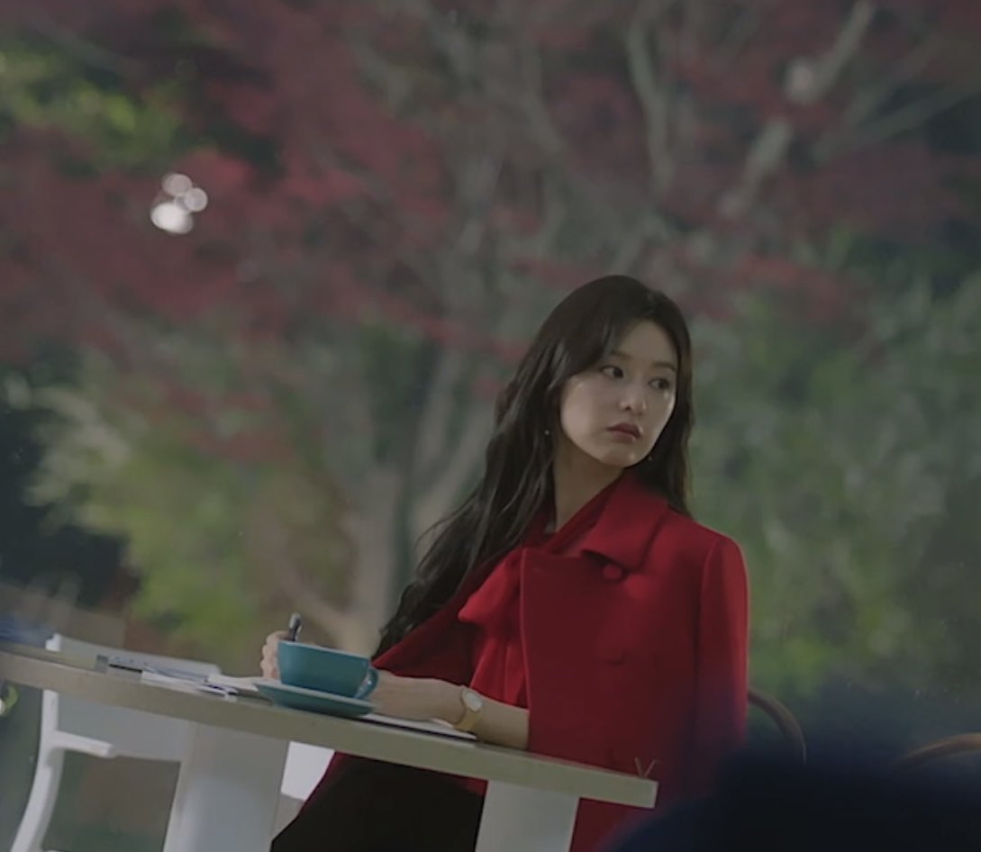 Behind-the-scenes cut of Kim Jiwon