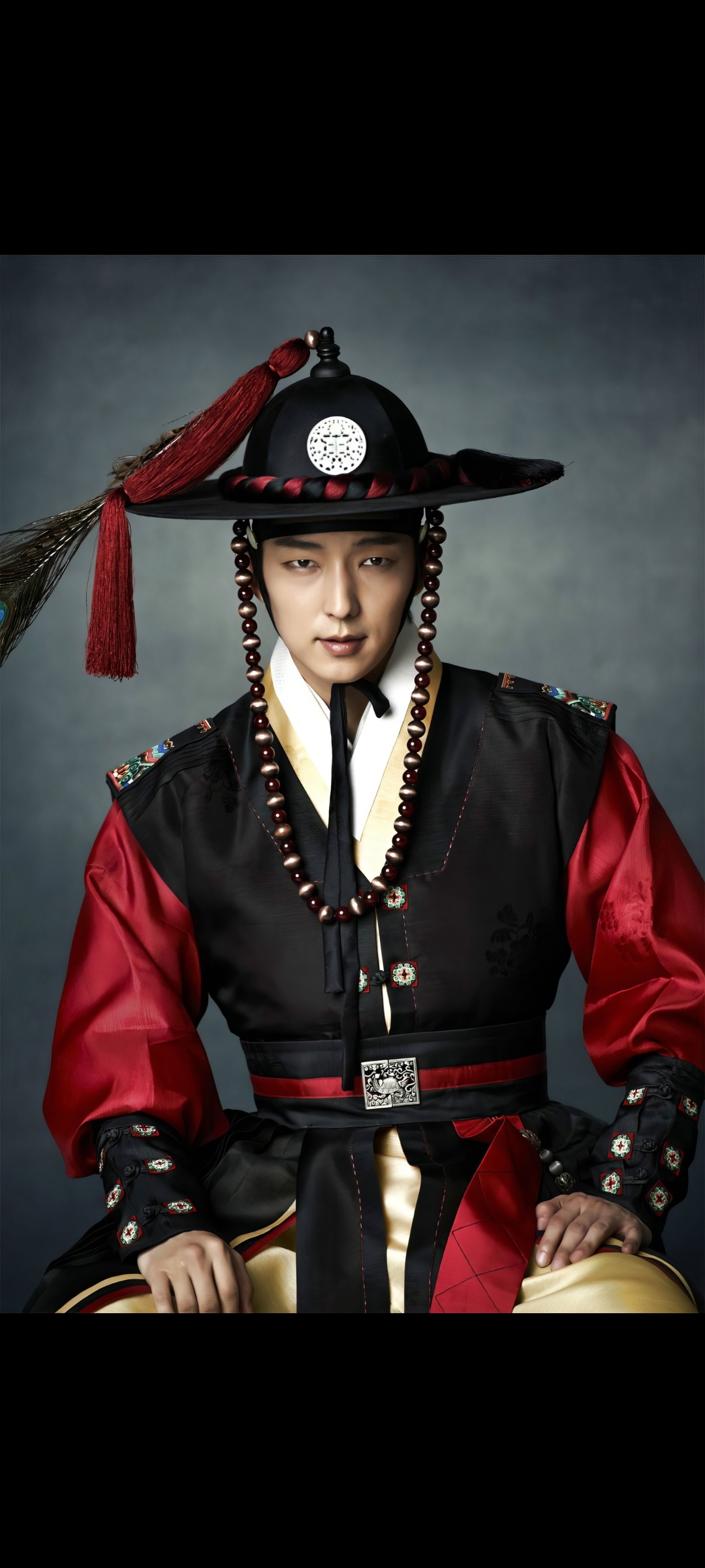 Behind-the-scenes cut of Lee Joongi