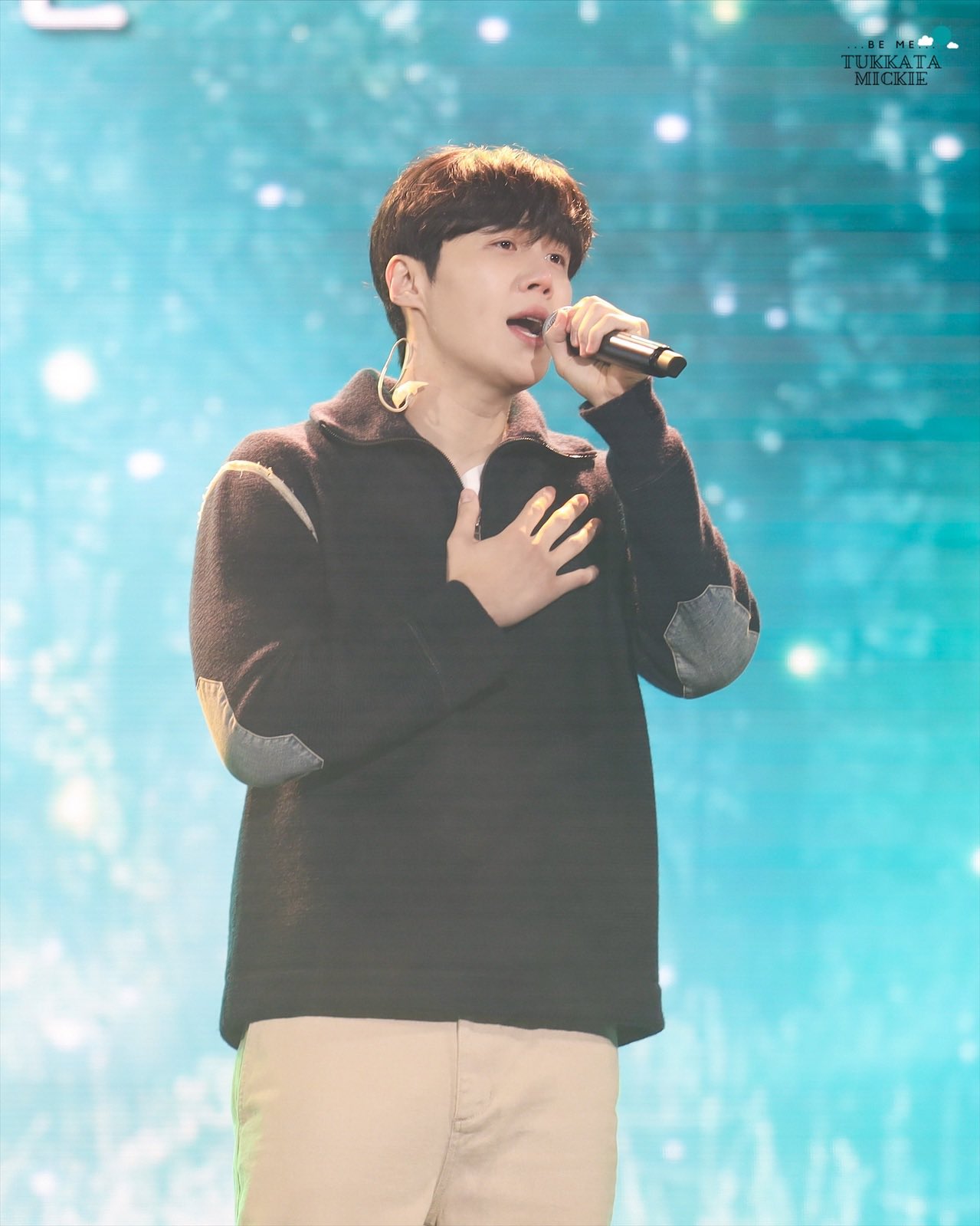 Behind-the-scenes cut of Kim Seonho