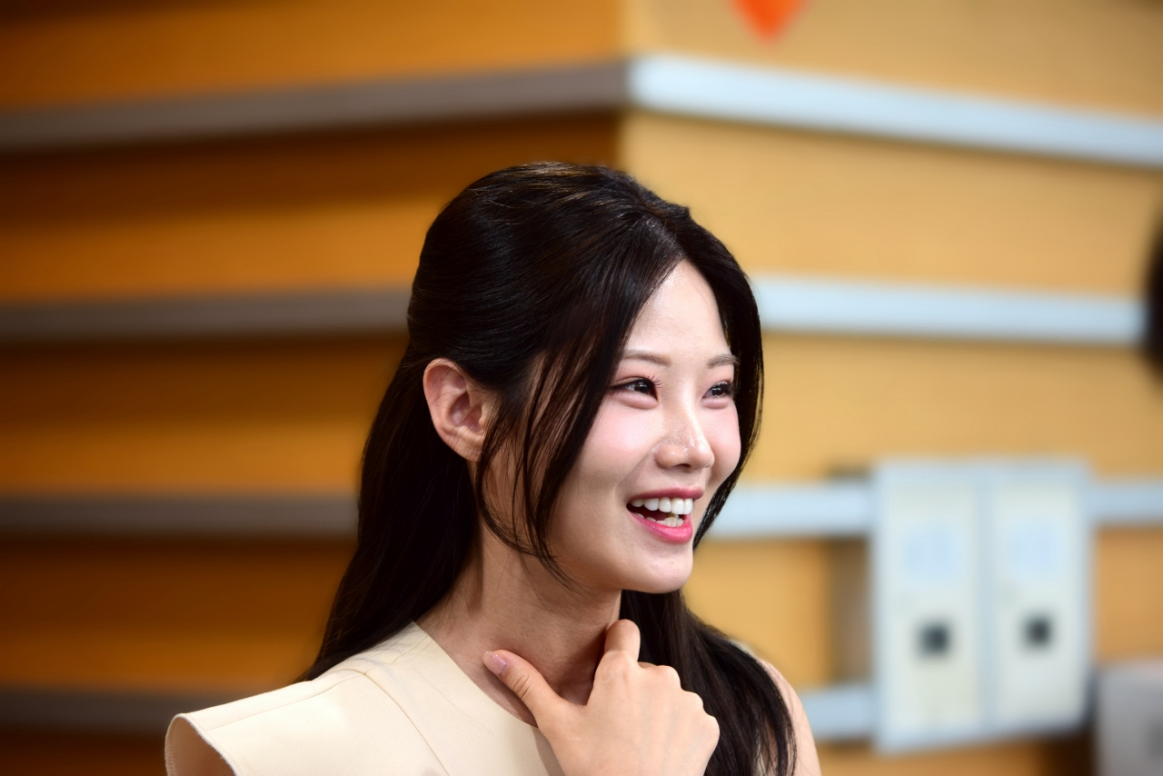 Behind-the-scenes cut of Bae Ahyeon