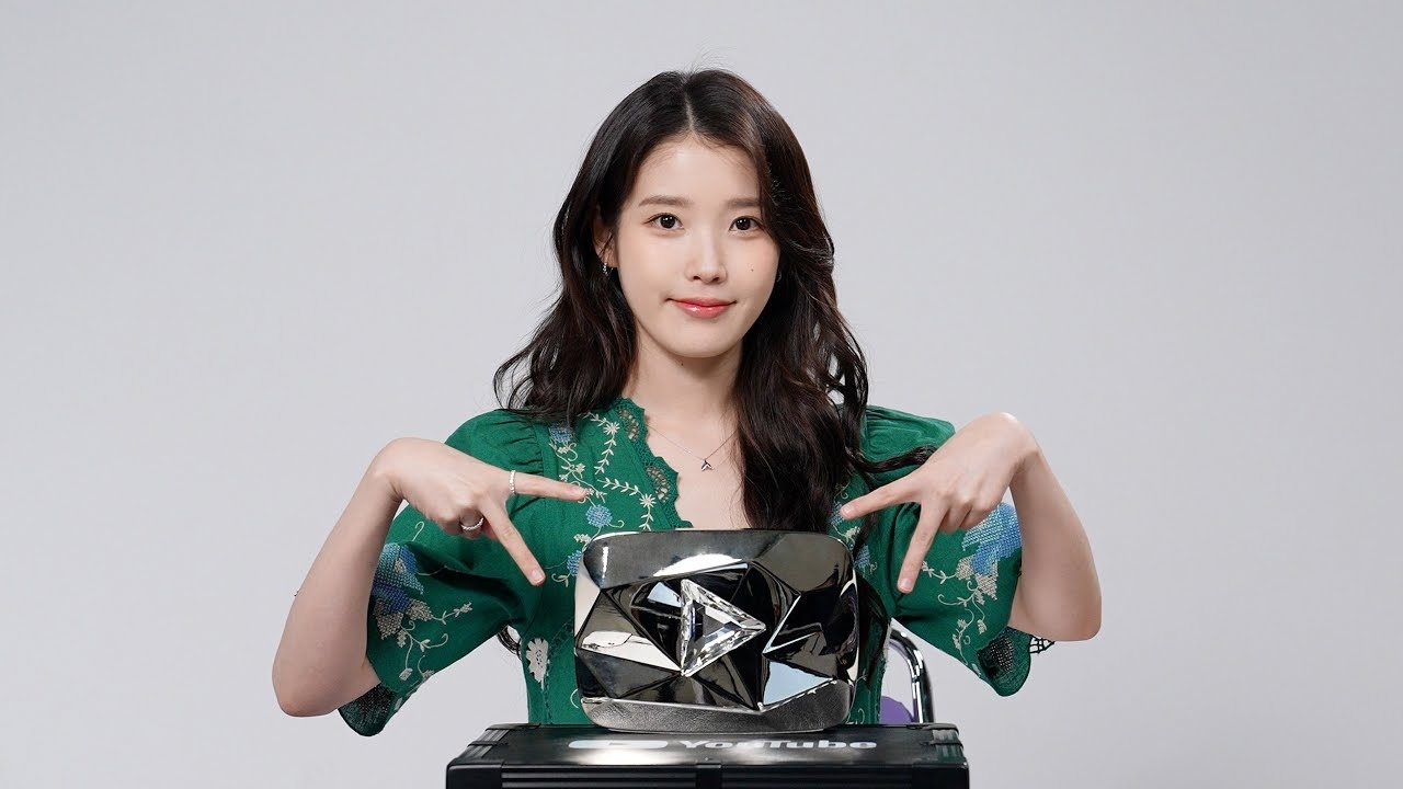 A moment captured by a fan of IU