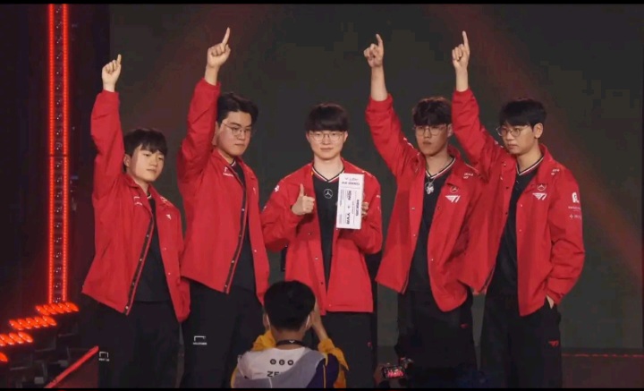 Behind-the-scenes cut of Faker