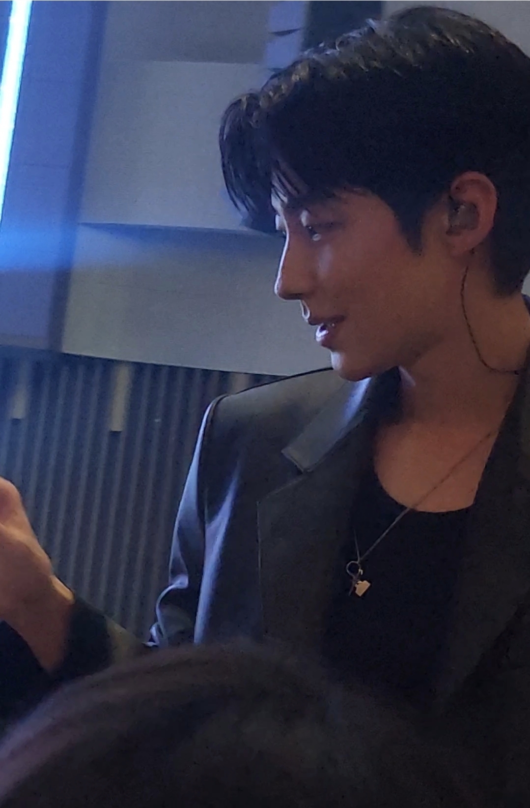 Behind-the-scenes cut of Hwang Inyoup