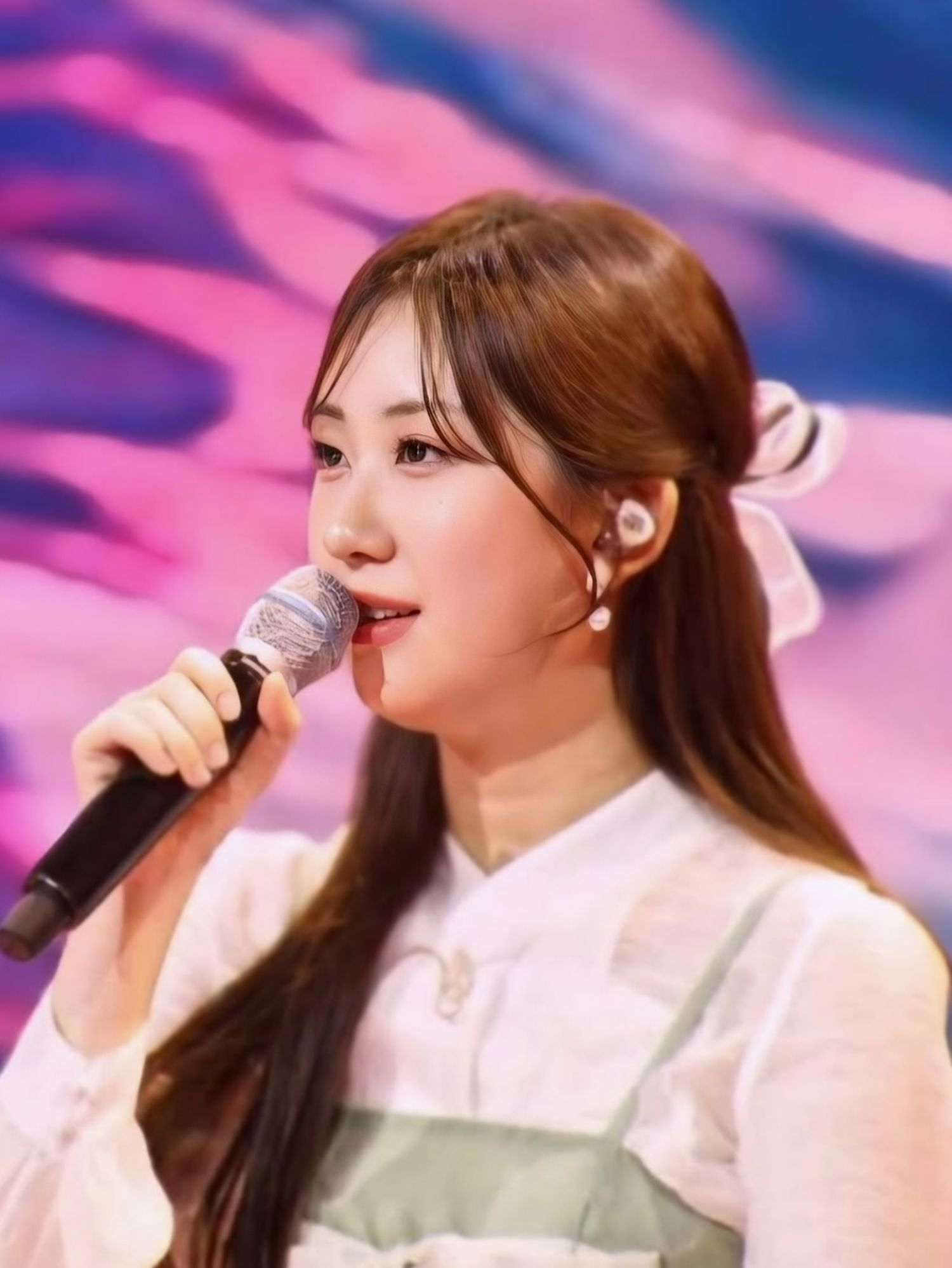 Latest photo of Jeon Yujin
