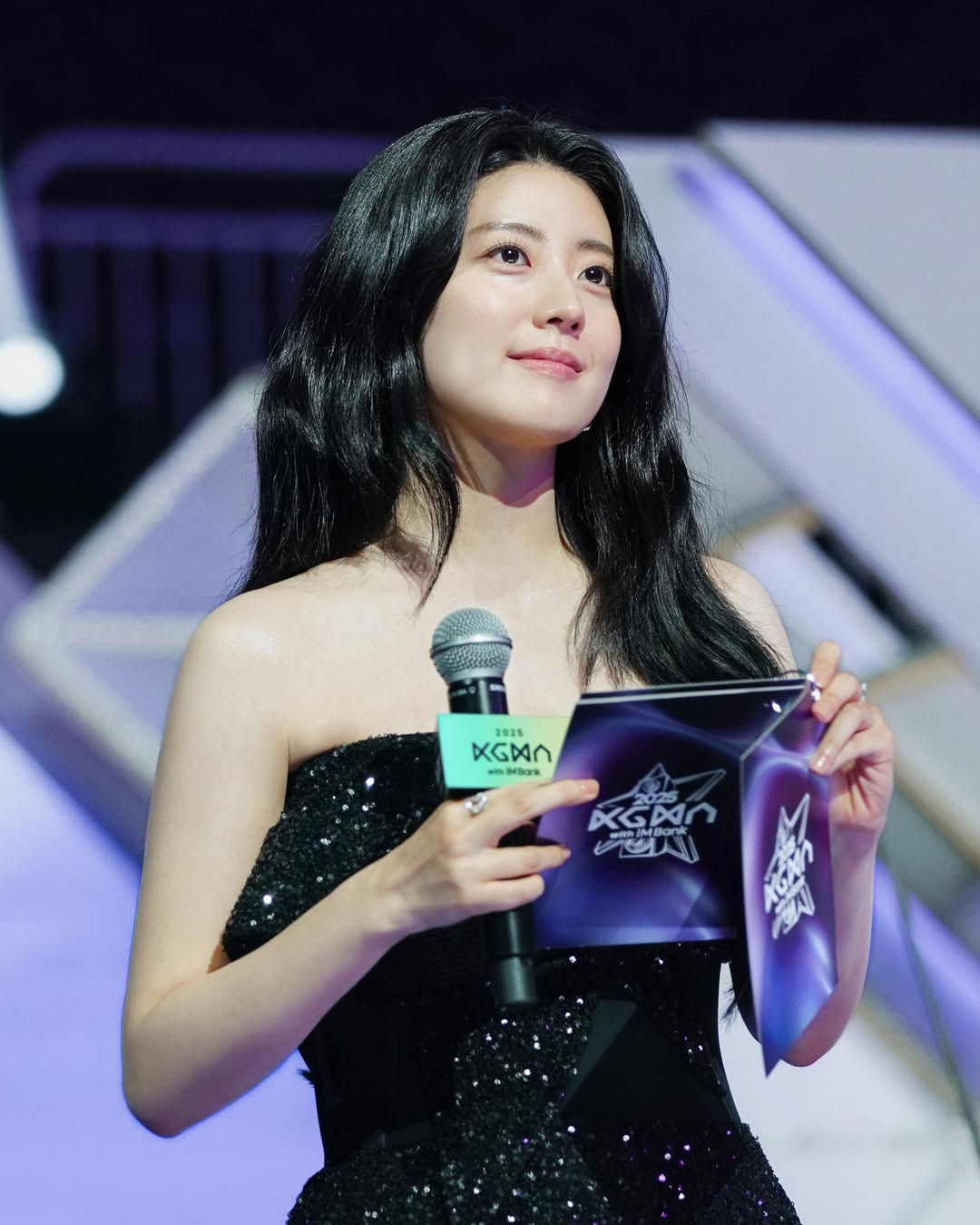 Behind-the-scenes cut of Nam Jihyeon