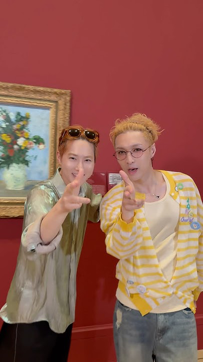 Today's popular wallpaper in Suho community