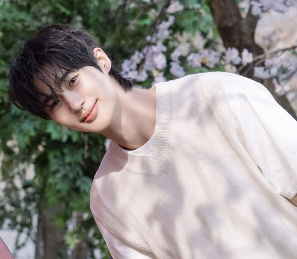 Recent activity shot of Byeon Wooseok