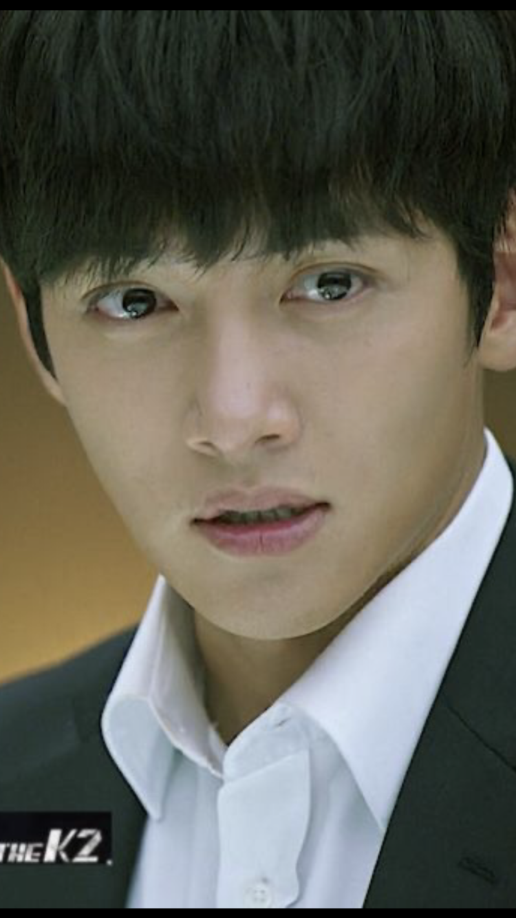 Behind-the-scenes cut of Ji Changwook