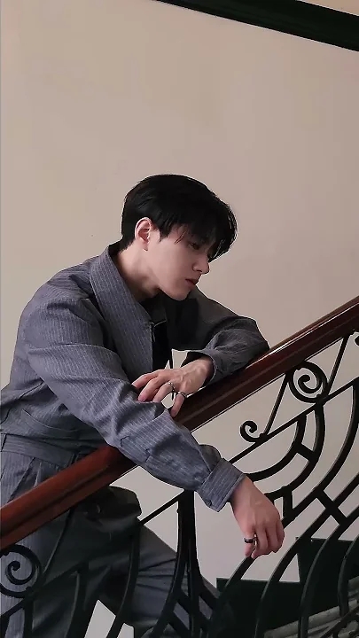 Recent activity shot of Kim Myungsoo (L)