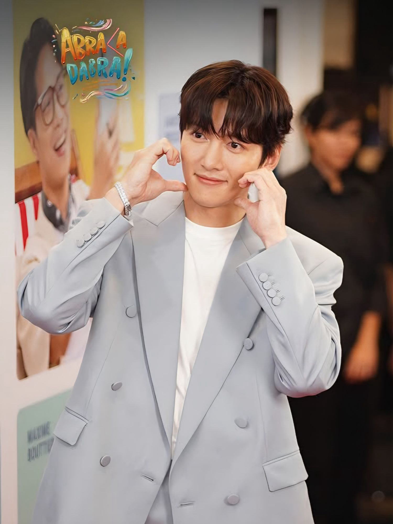 粉丝拍下的池昌旭瞬间