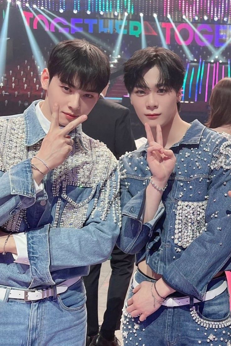 A moment captured by a fan of Cha Eunwoo