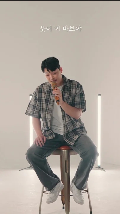 Behind-the-scenes cut of Kim Kyungmin