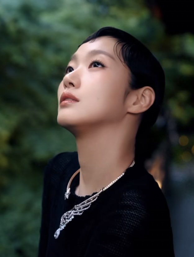 Behind-the-scenes cut of Kim Goeun