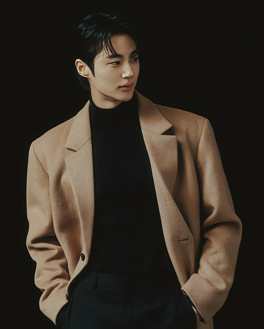 Recent activity shot of Byeon Wooseok