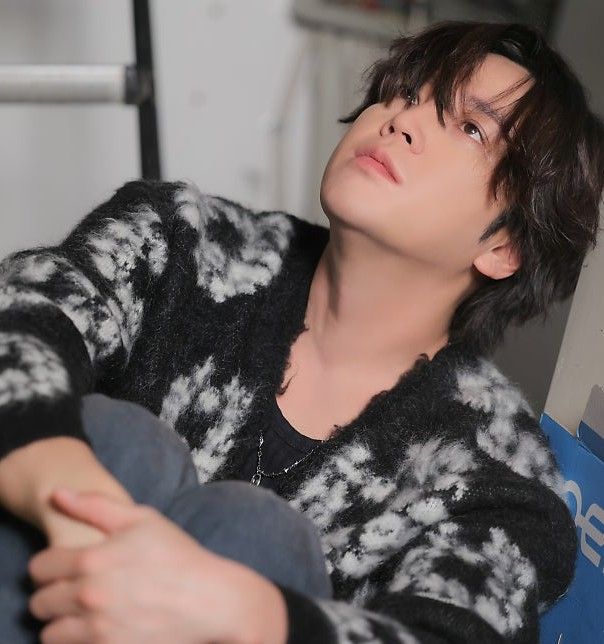 Latest photo of Jang Geunsuk