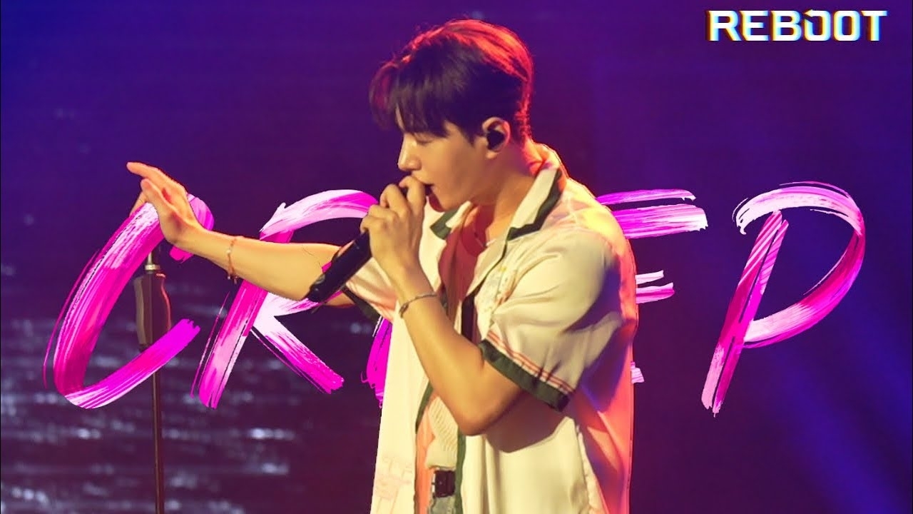 Behind-the-scenes cut of Kim Myungsoo (L)