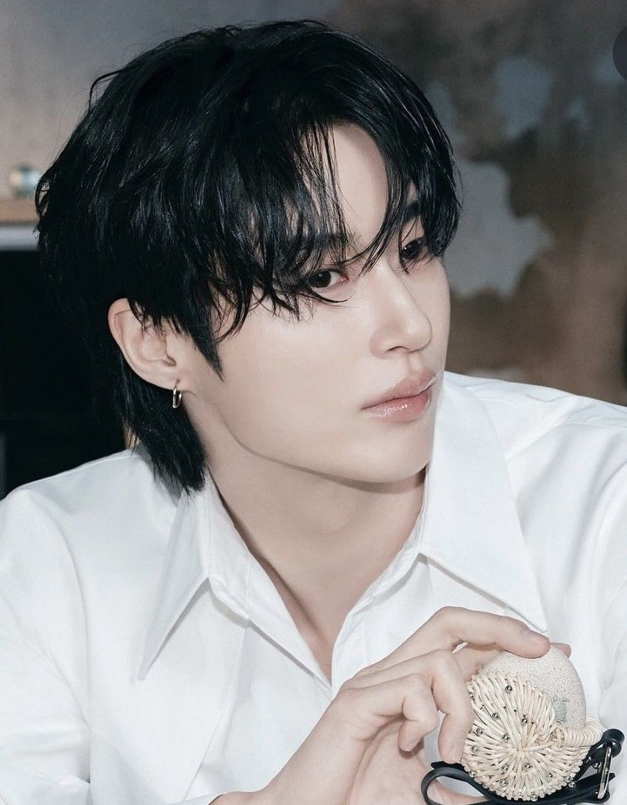 Recent activity shot of Byeon Wooseok