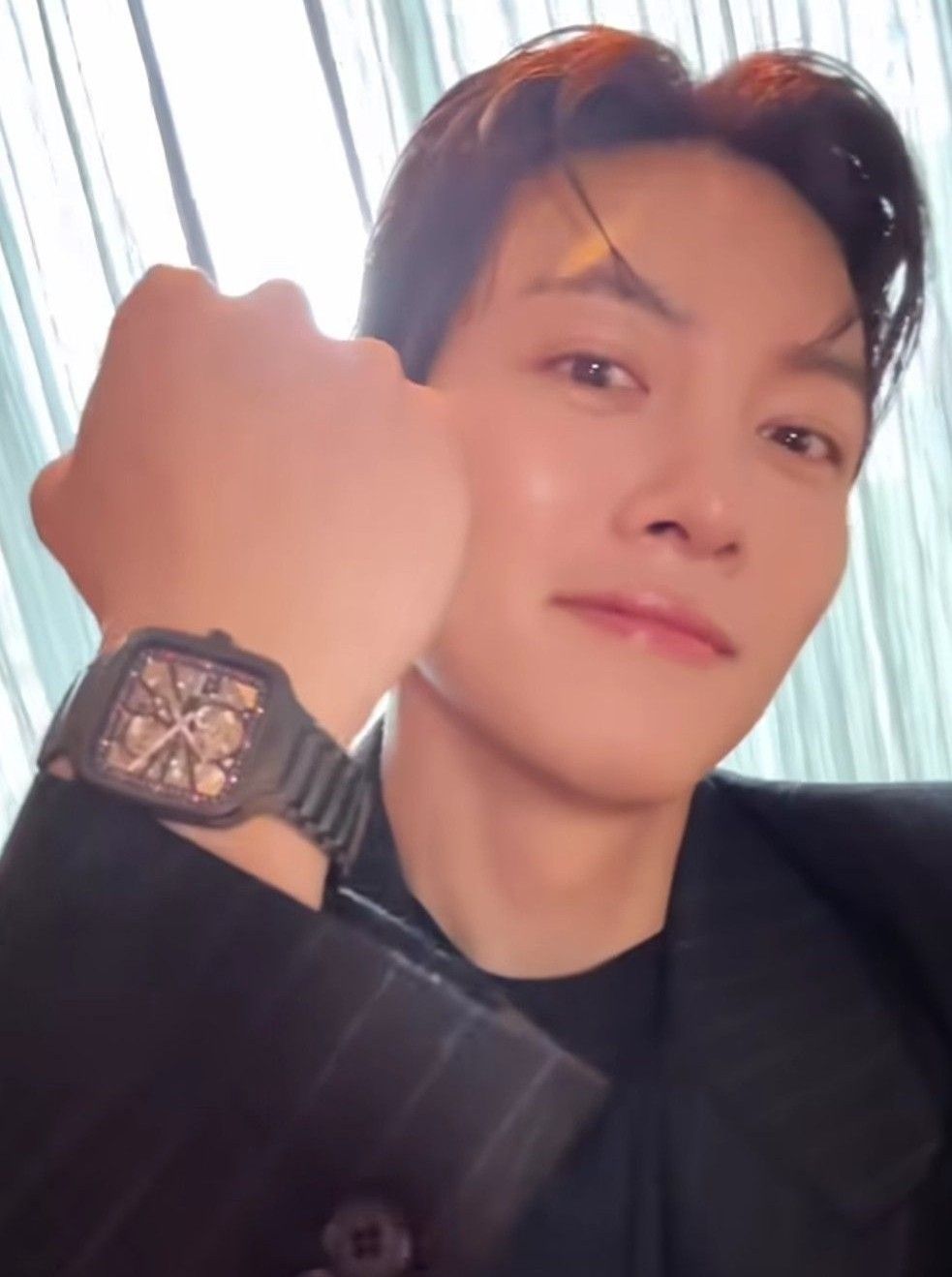 Behind-the-scenes cut of Ji Changwook