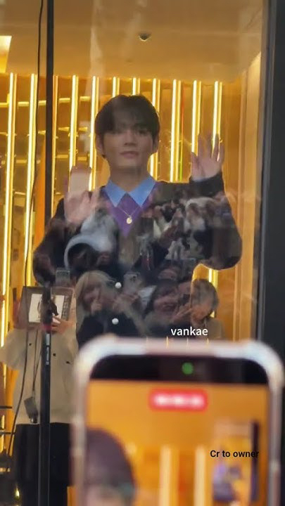 Today's popular wallpaper in Kim Taehyung (V) community