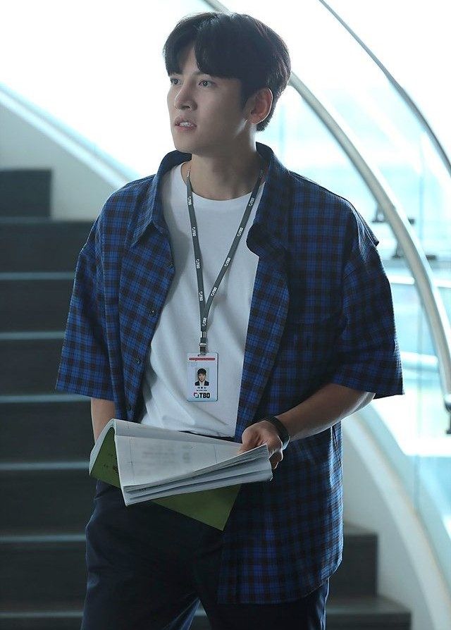 Behind-the-scenes cut of Ji Changwook