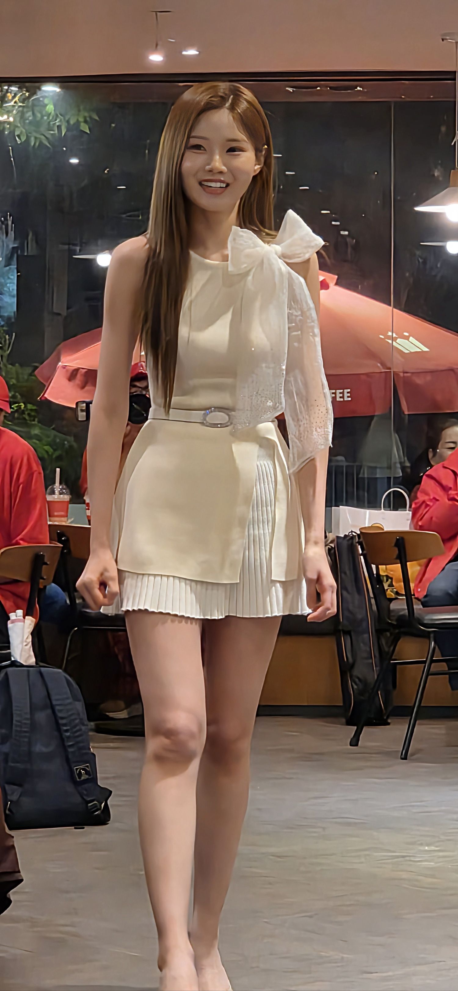 Behind-the-scenes cut of Bae Ahyeon