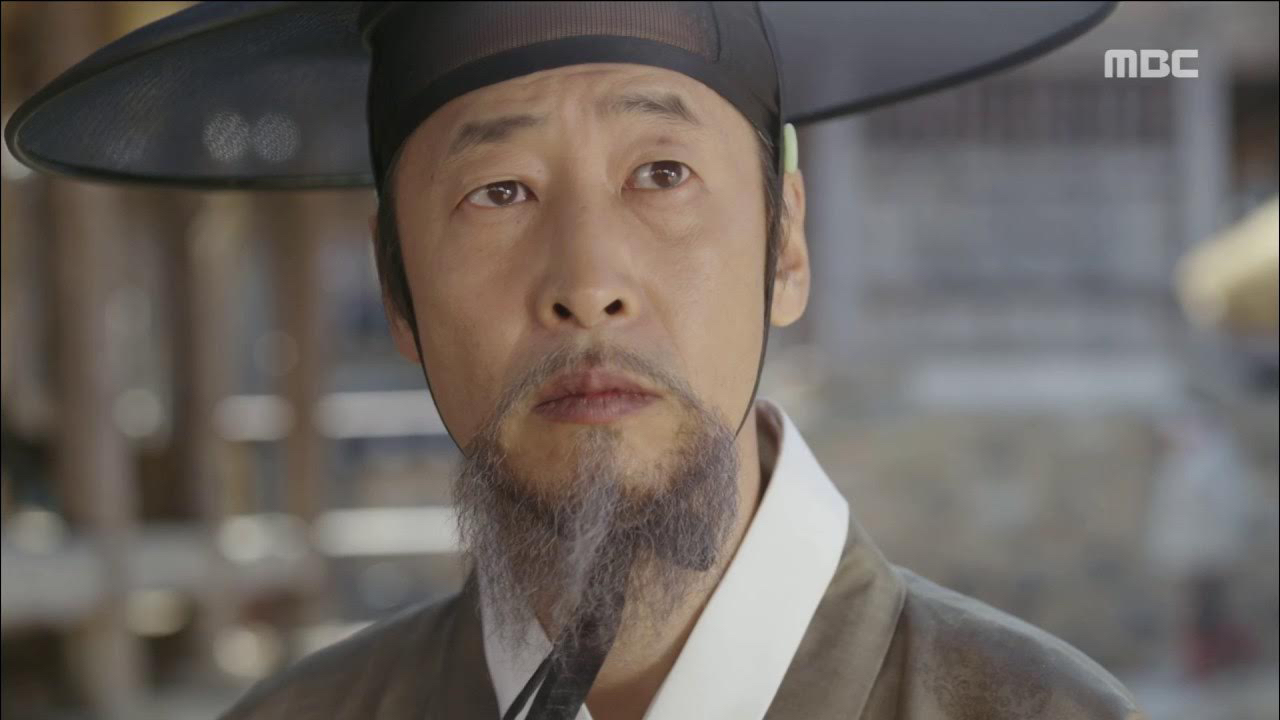 Behind-the-scenes cut of Yoon Kyunsang