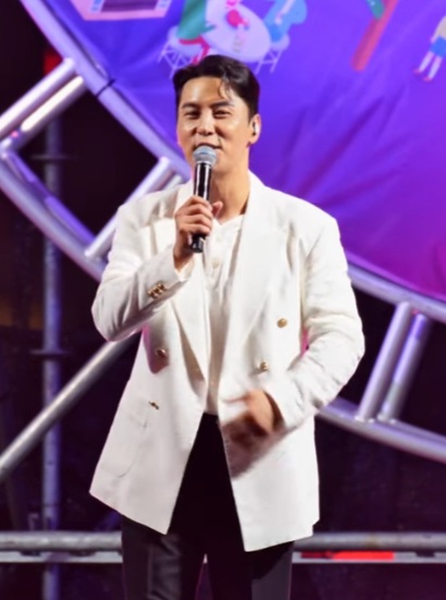 Recent activity shot of Jang Minho