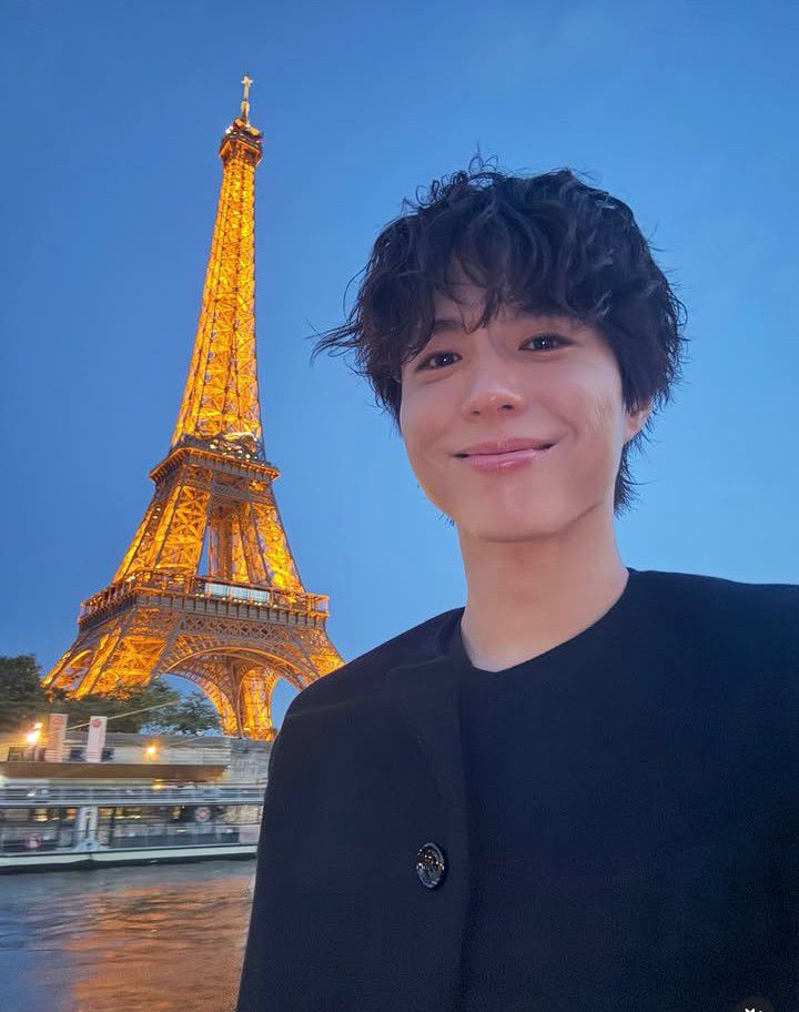 Latest photo of Park Bogum