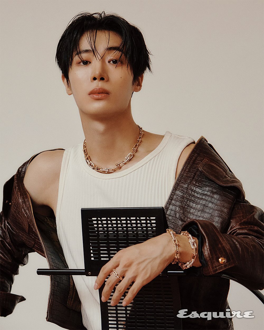 Behind-the-scenes cut of Choo Youngwoo