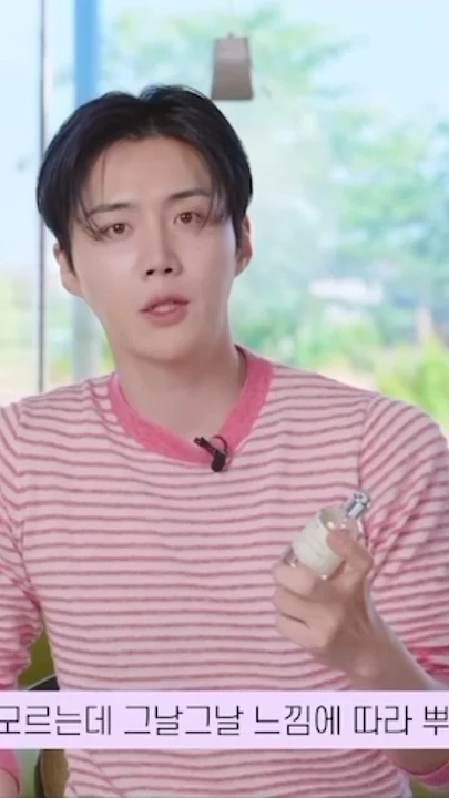 Today's popular wallpaper in Kim Seonho community