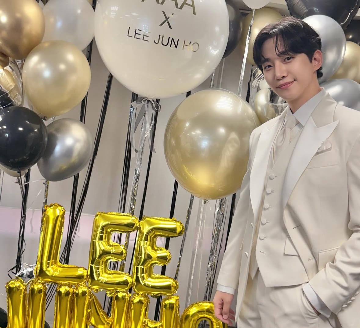 粉絲拍下的李俊昊瞬間