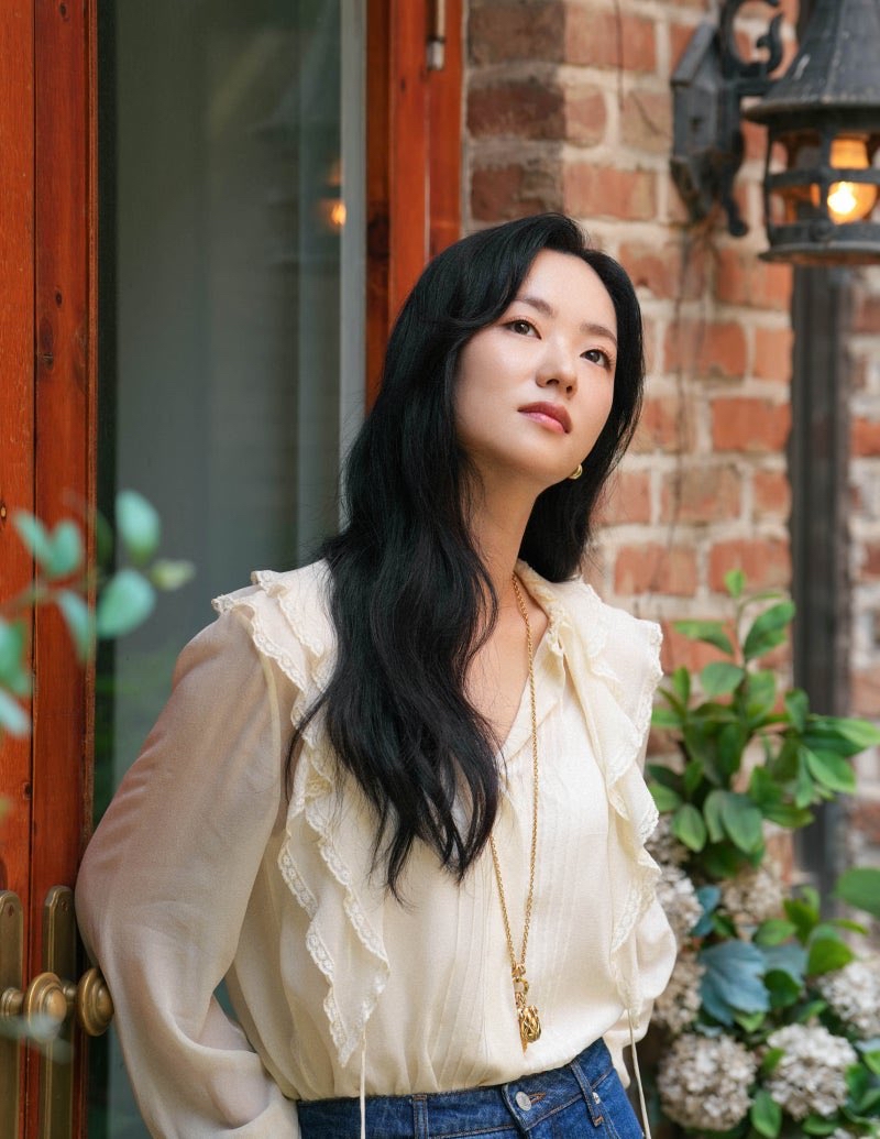 Recent activity shot of Jeon Yeobeen