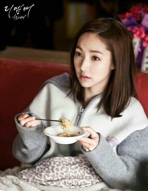 A moment captured by a fan of Park Minyoung