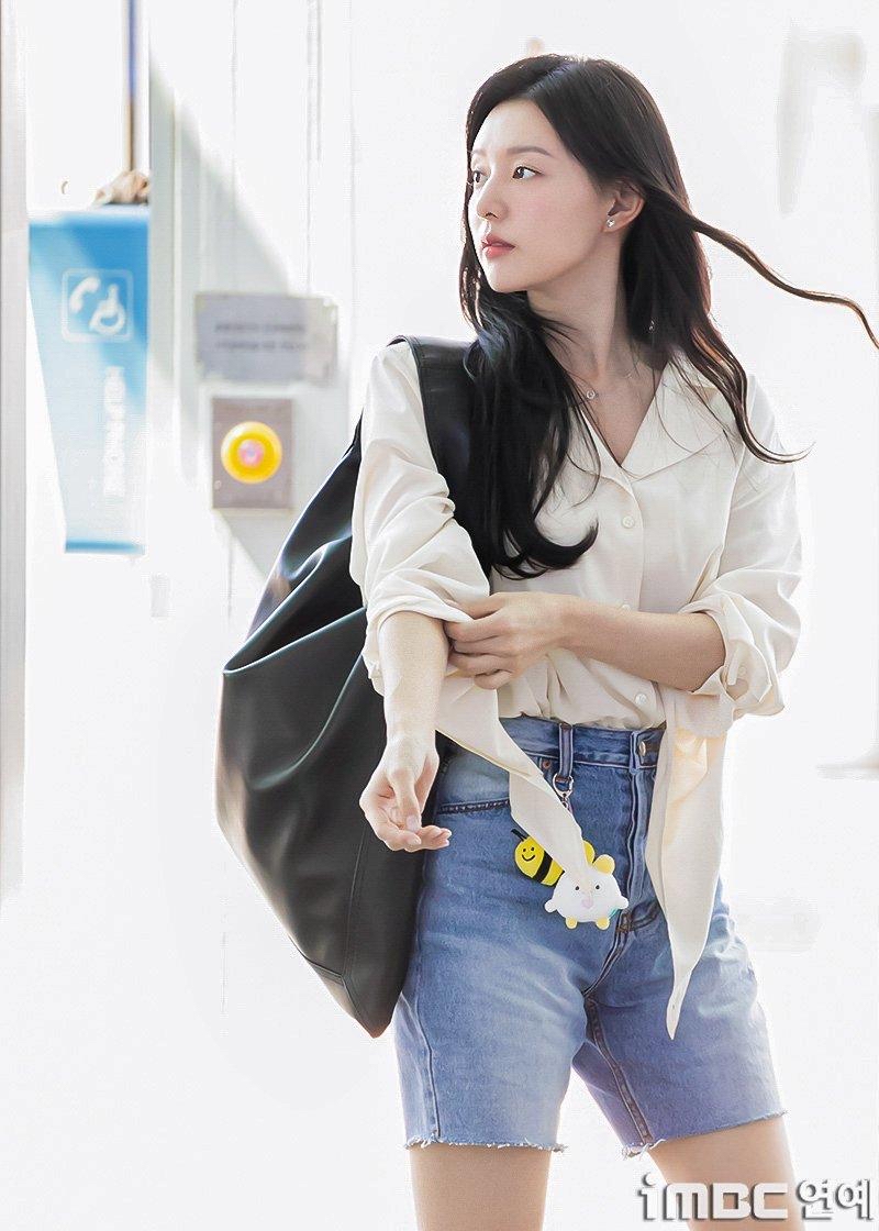 김지원의 최신 사진
