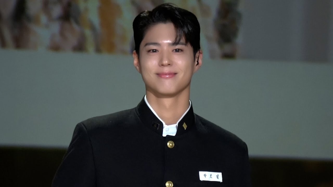 Behind-the-scenes cut of Park Bogum
