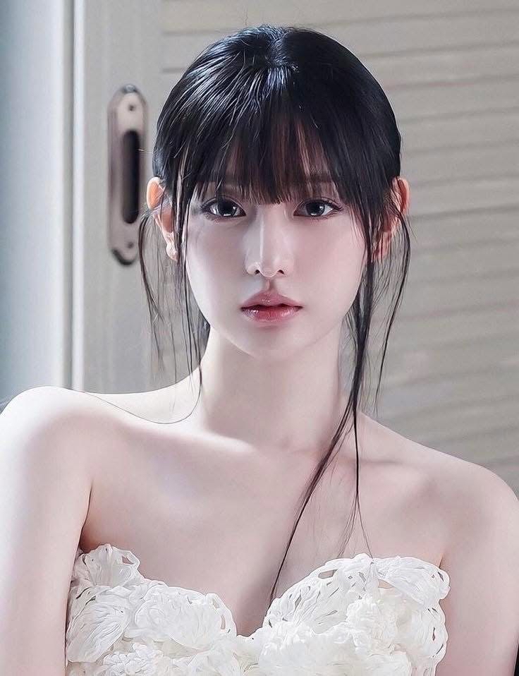 Behind-the-scenes cut of Kim Jiwon