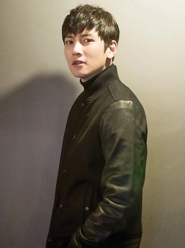 チ・チャンウクの最近の活動ショット