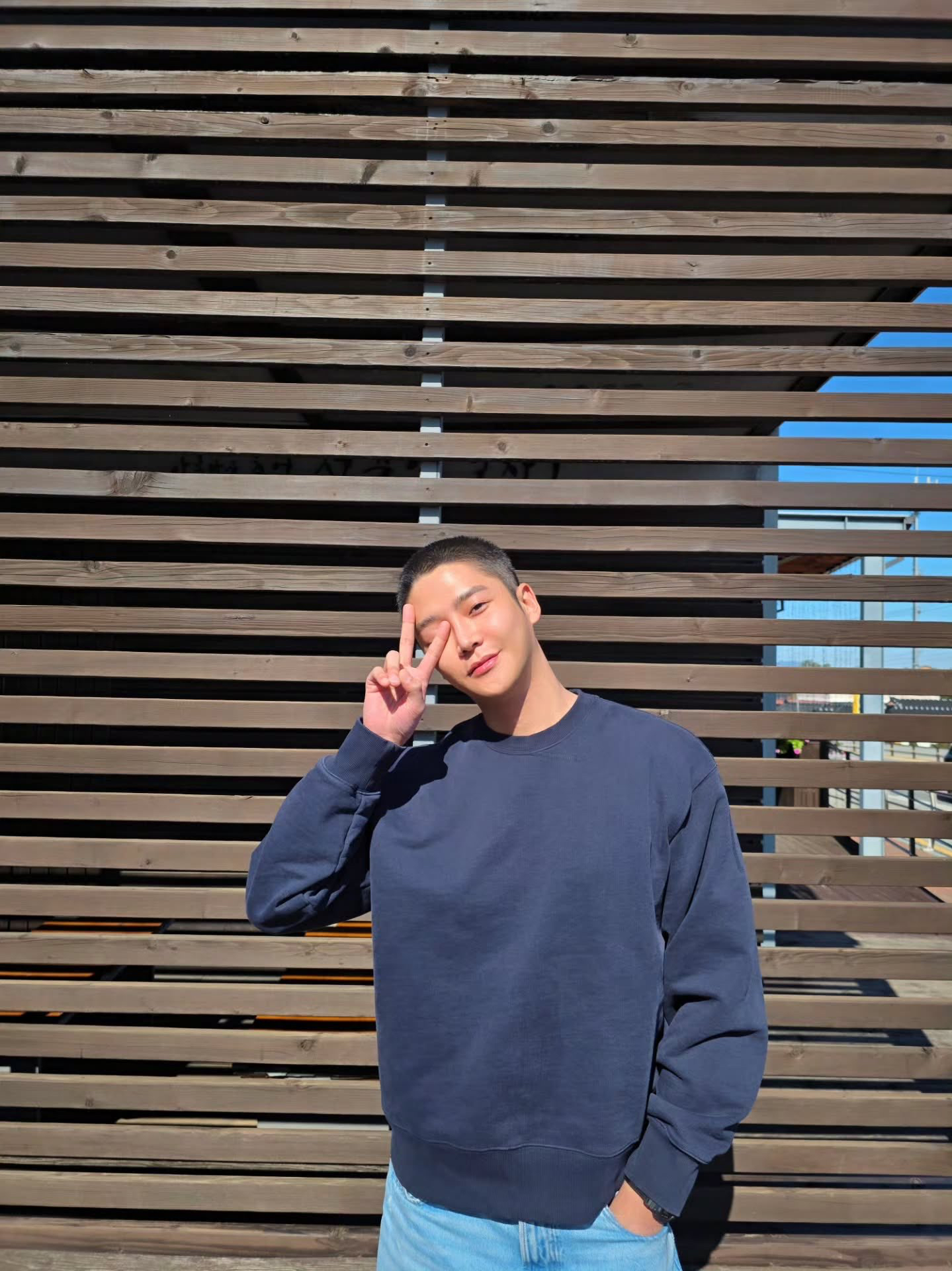 Behind-the-scenes cut of Rowoon