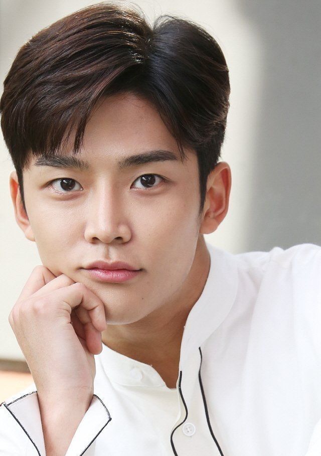 Recent activity shot of Rowoon