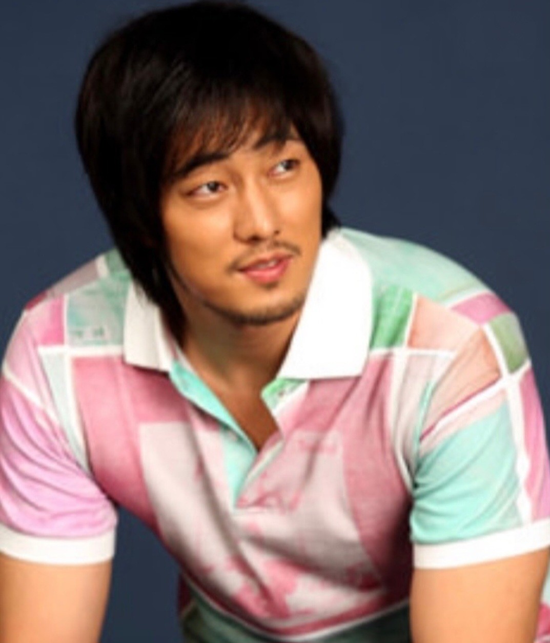 Behind-the-scenes cut of So Jisub