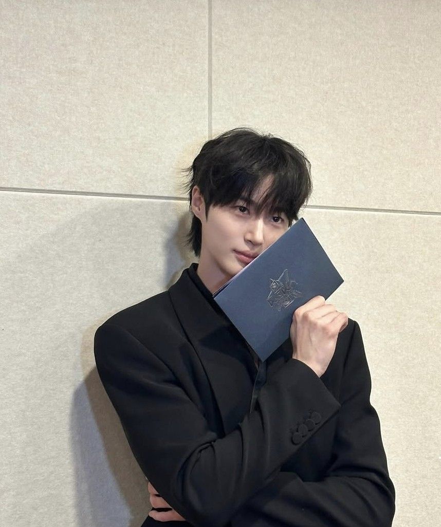 A moment captured by a fan of Byeon Wooseok