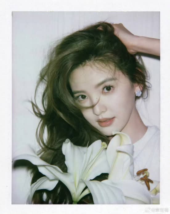 Behind-the-scenes cut of Zhang Ruonan